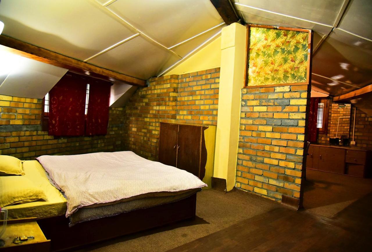The Alpine Guest House Kasol Bagian luar foto