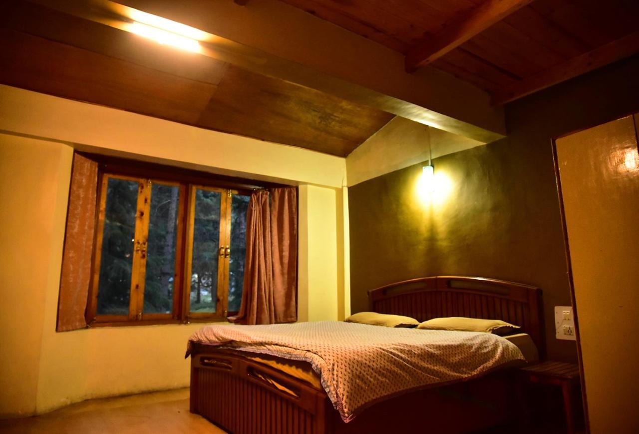 The Alpine Guest House Kasol Bagian luar foto