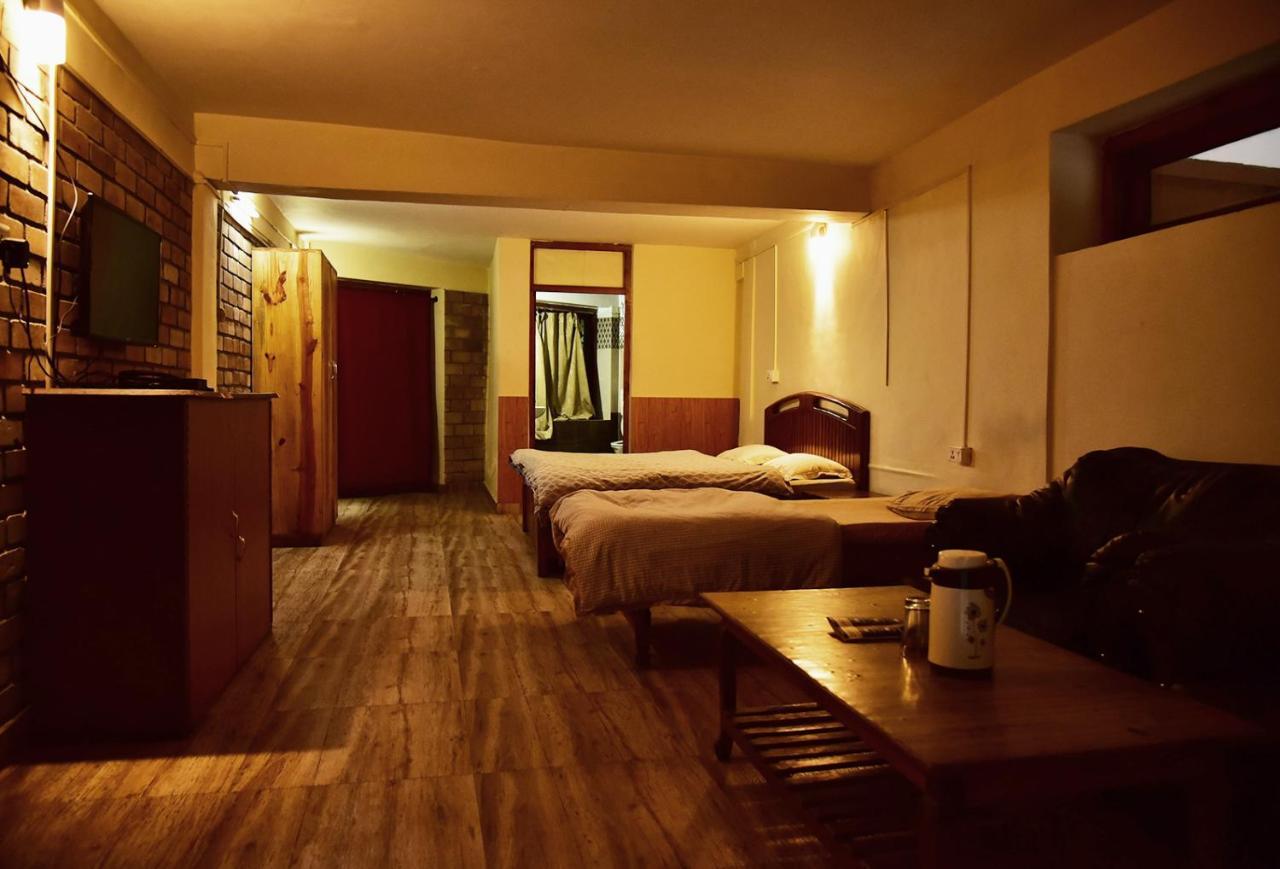 The Alpine Guest House Kasol Bagian luar foto