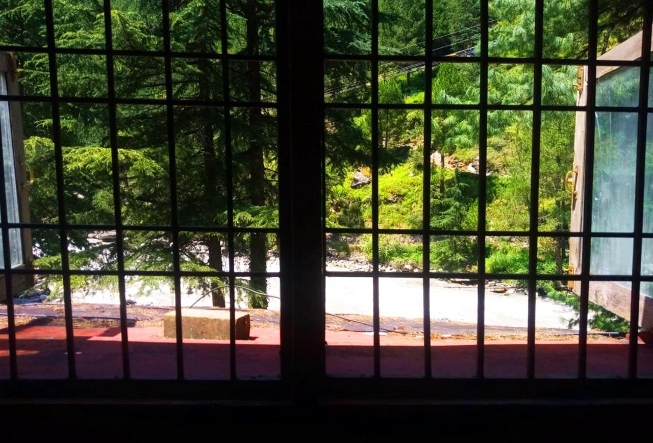 The Alpine Guest House Kasol Bagian luar foto