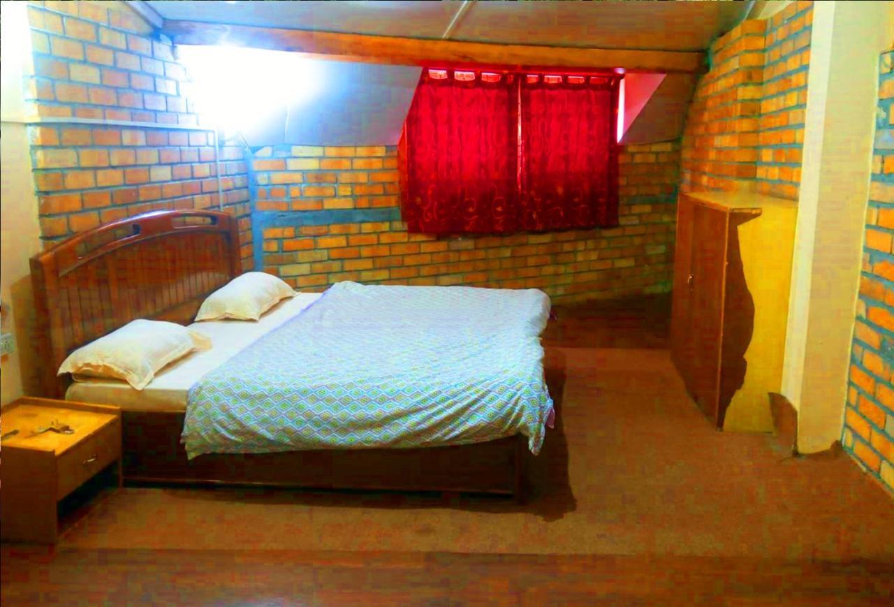 The Alpine Guest House Kasol Bagian luar foto