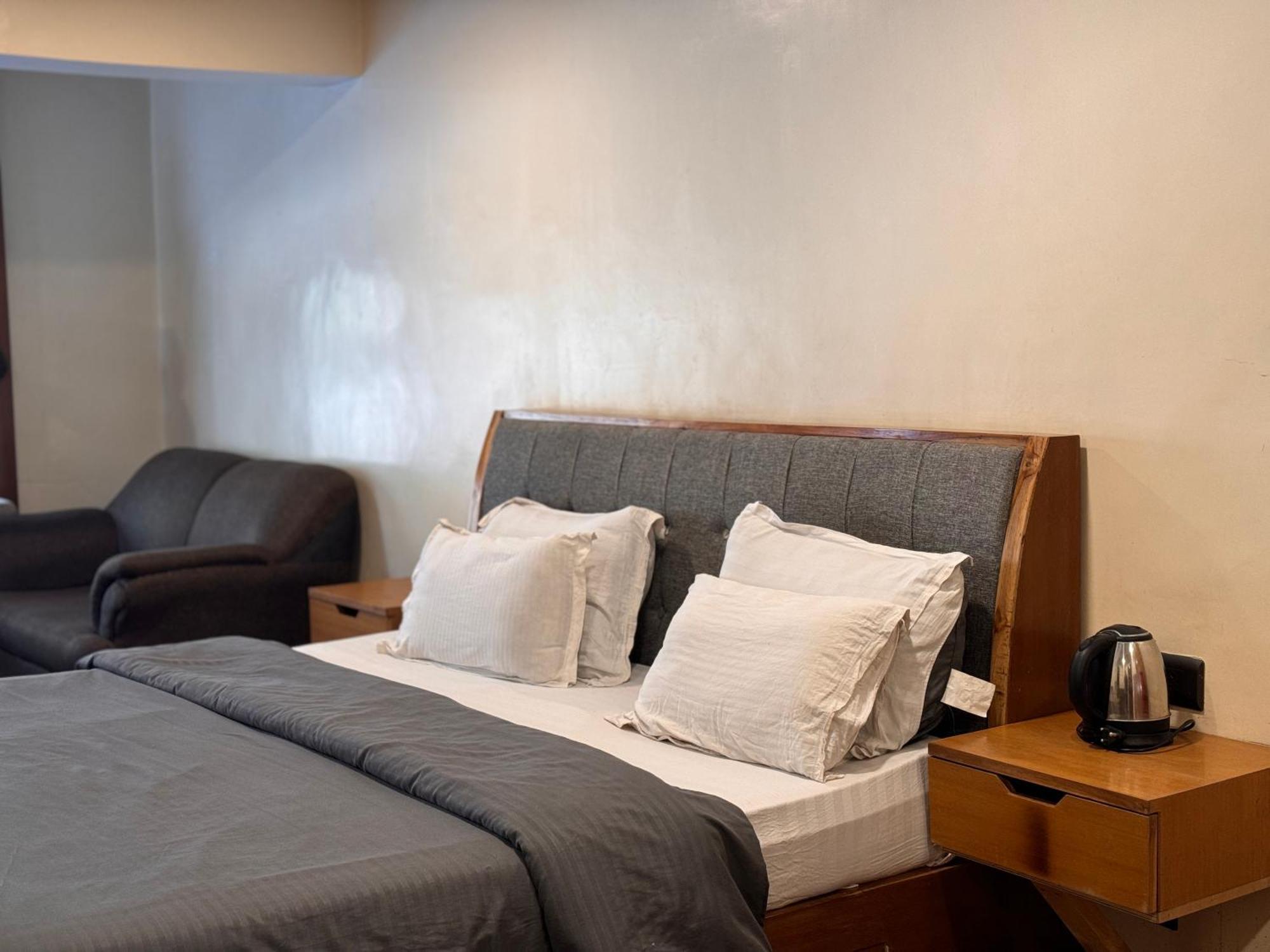 The Alpine Guest House Kasol Bagian luar foto