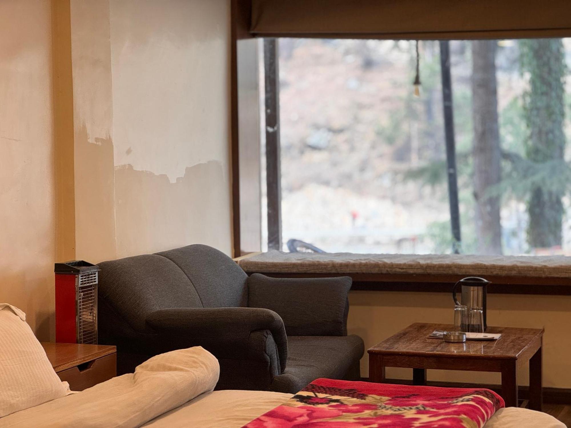 The Alpine Guest House Kasol Bagian luar foto
