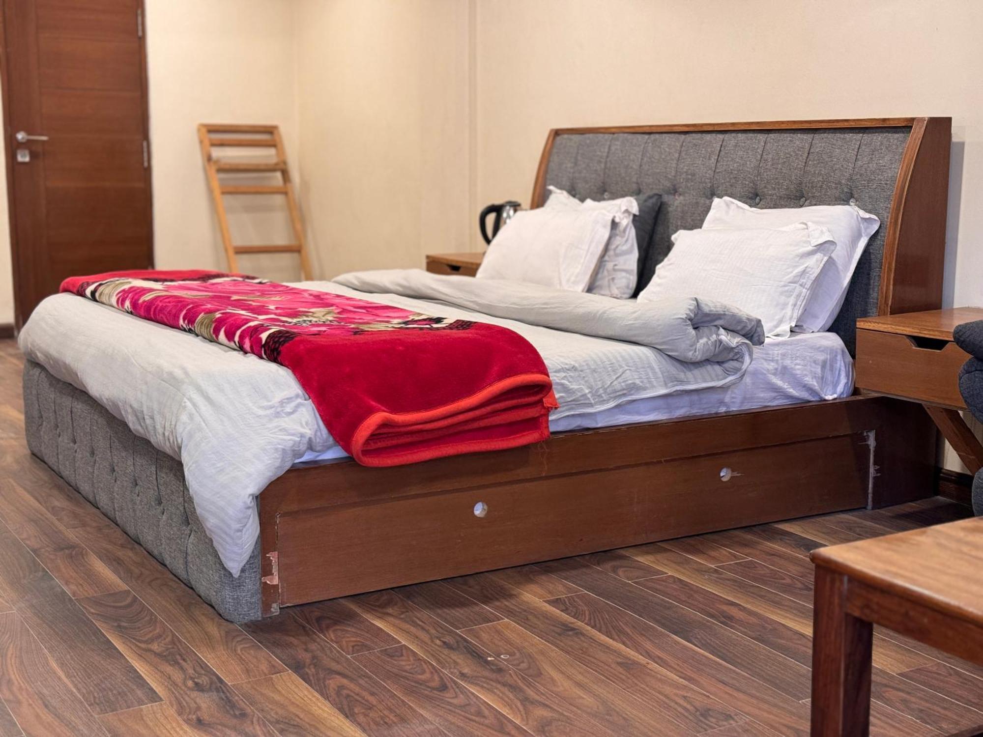 The Alpine Guest House Kasol Bagian luar foto